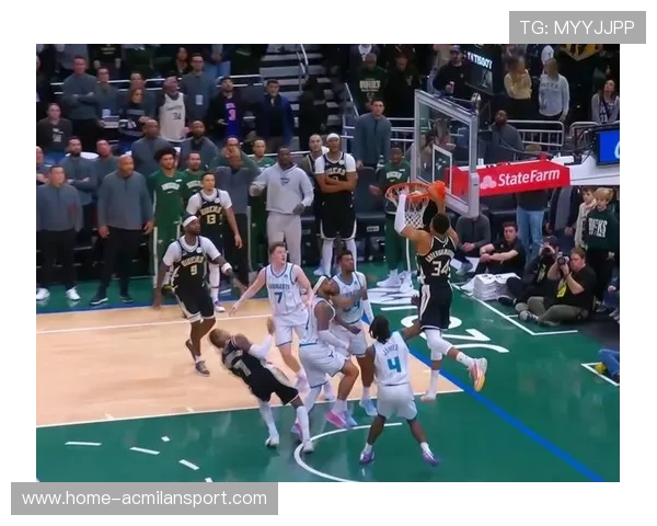 字母哥空切+暴扣,雄鹿主场力克热火! 字母哥空切+暴扣,雄鹿主场力克热火!