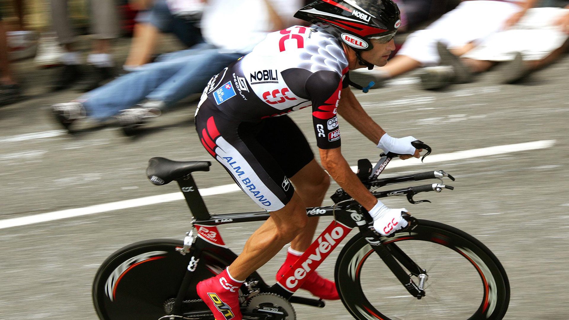 掩护后球员持球节奏变化是否能扰乱协防，篮球后掩护